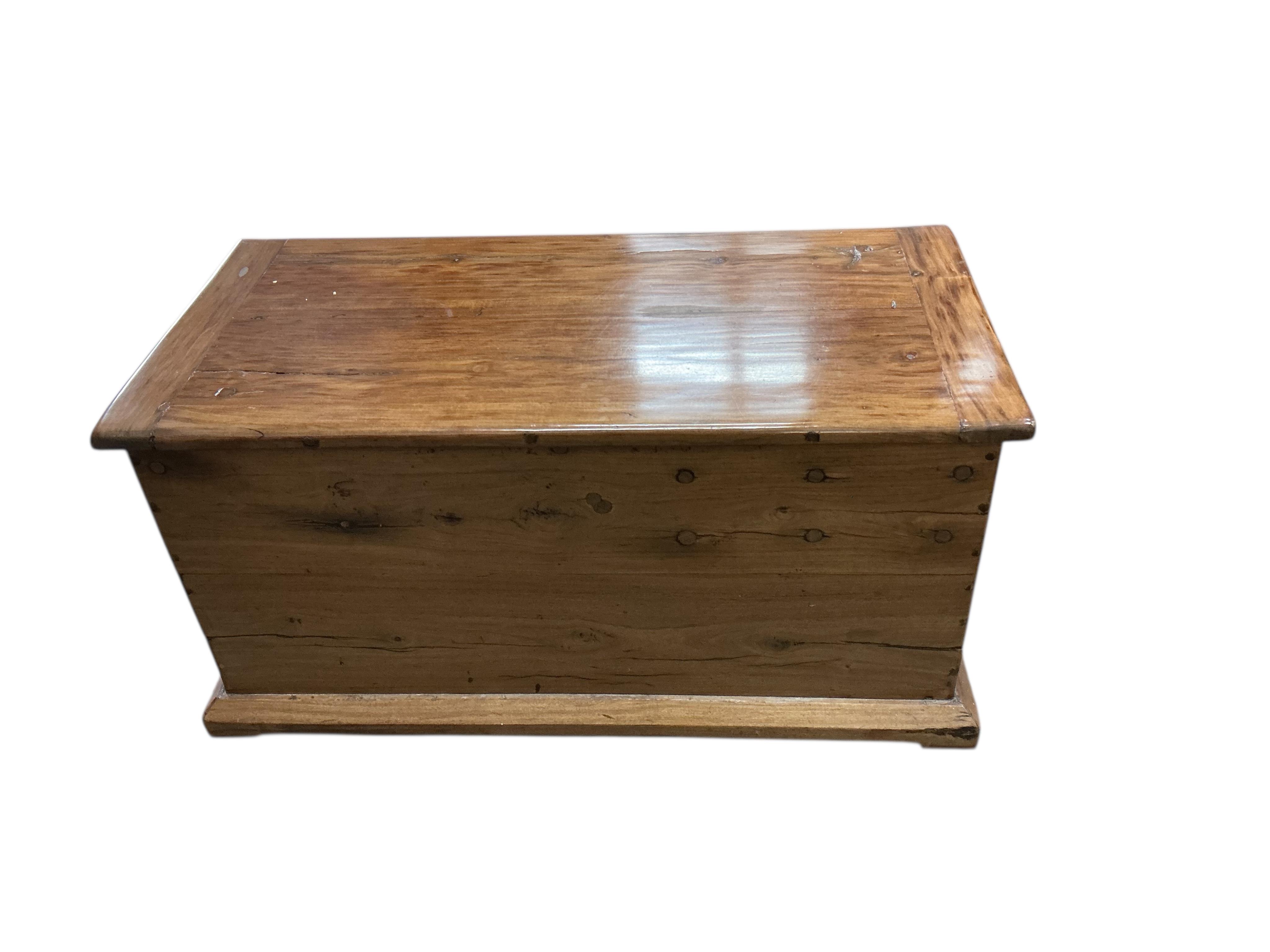 A railway sleeper hardwood trunk, width 99cm, depth 48cm, height 50cm